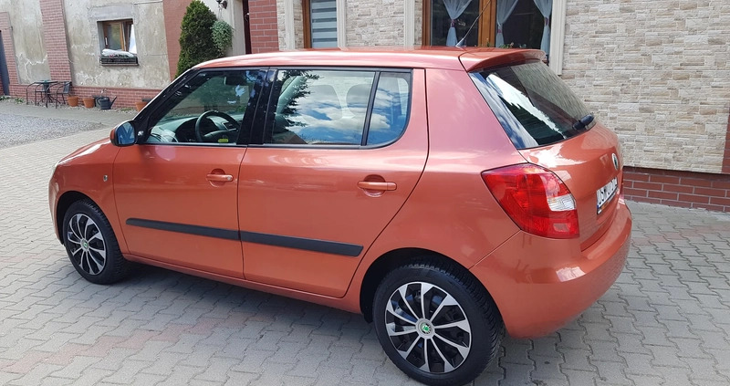 Skoda Fabia cena 15900 przebieg: 125000, rok produkcji 2007 z Strzegom małe 742